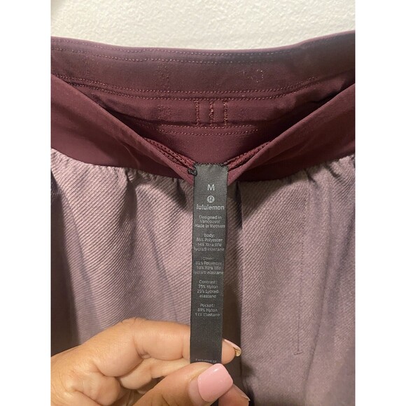 Lululemon Men’s Shorts Size M 8 Inch Inseam - Picture 3 of 7